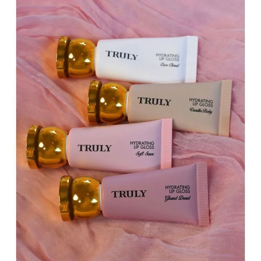 TRULY - NWT - Hydrating Tinted Lip Gloss in 